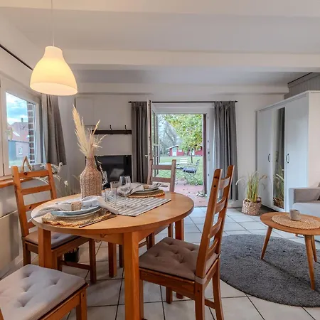 Der Am Meer, Reetdachhaeuschen Feriehus